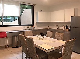 Affordable  Chic 2 Bed, ENCANTO 104 – By Salt-Kisses