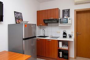 Apartment and Rooms Ana