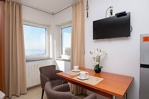 Apartment and Rooms Ana