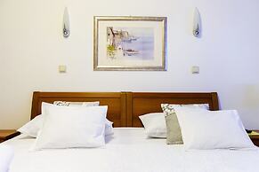 Apartment and Rooms Ana