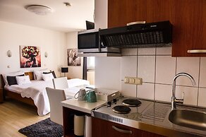 Apartment and Rooms Ana