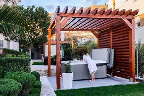 Apartment and Rooms Ana