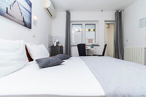 Apartment and Rooms Ana