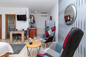 Apartment and Rooms Ana