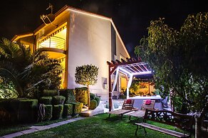Apartment and Rooms Ana
