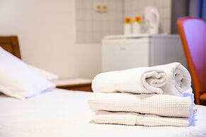 Apartment and Rooms Ana