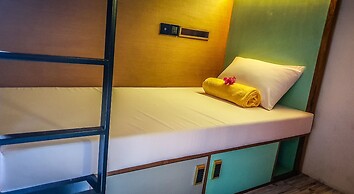 Stellar Capsules - Hostel