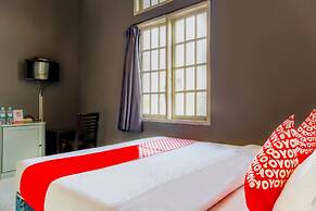 OYO 1111 Pasar Baru Inn