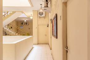 OYO 1111 Pasar Baru Inn