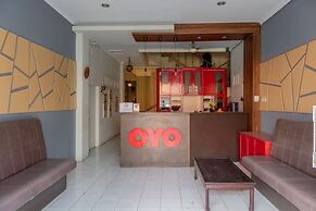 OYO 1111 Pasar Baru Inn