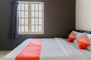 OYO 1111 Pasar Baru Inn