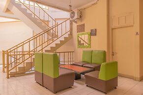 OYO 1111 Pasar Baru Inn