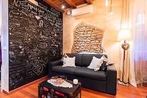 Abbraccio di Romeo e Giulietta