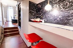 Abbraccio di Romeo e Giulietta