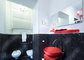 Abbraccio di Romeo e Giulietta