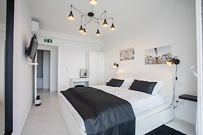 Villa Compass Luxury in a natural bay