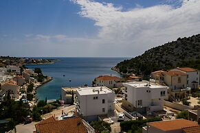 Villa Compass Luxury in a natural bay