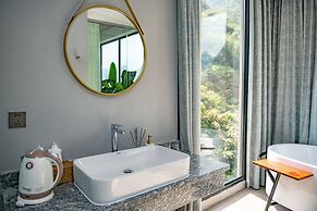 Yangshuo Serene Cove Hotel