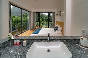 Yangshuo Serene Cove Hotel