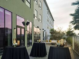 Hotel Centro Sonoma Wine Country, Tapestry Collection Hilton