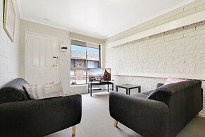 Hybiscus Waterfront Apartments