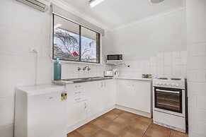 Hybiscus Waterfront Apartments