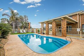 Hybiscus Waterfront Apartments