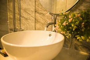 AHA Green Hotel & Apartment HN