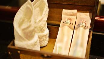 Shanghai Hongqiao Huangxin International Hotel