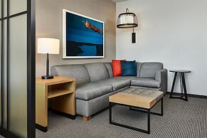 Hyatt Place Peña Station/Denver Airport