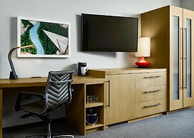 Hyatt Place Peña Station/Denver Airport