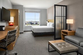 Hyatt Place Peña Station/Denver Airport