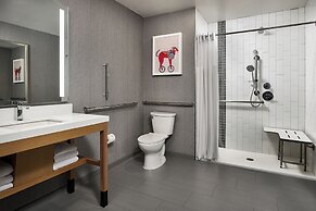 Hyatt Place Peña Station/Denver Airport