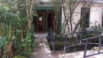 White Castle Hotel Arua