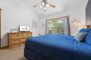 Paradise Lodge 2 Bedroom Home by RedAwning