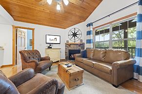 Paradise Lodge 2 Bedroom Home by RedAwning
