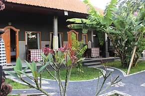 Kubu Padi Wooden House