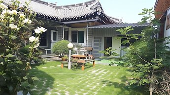Gyeongju Seorabeol Hanok