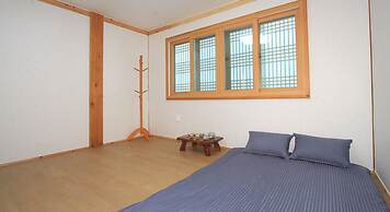 Gyeongju Seorabeol Hanok