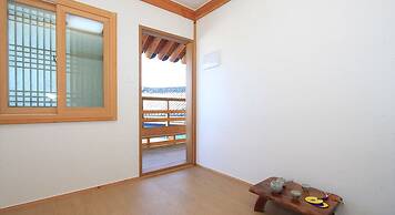 Gyeongju Seorabeol Hanok