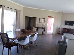 OUT OF Nature Country Lodge