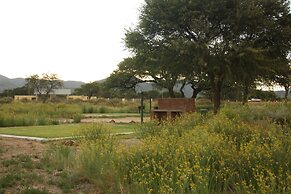 OUT OF Nature Country Lodge