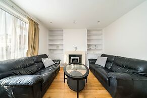 2 Bedroom Flat in Heart of Battersea near Station