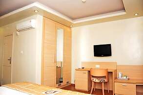 Blue Ribbon Suites