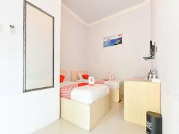 OYO 1074 Homestay Rumah Puti