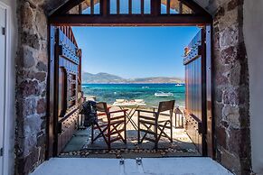 Neosikos AmazingBeach House Milos Island