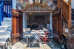 Neosikos AmazingBeach House Milos Island