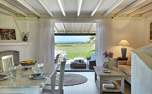 Soleado Beachfront Villa