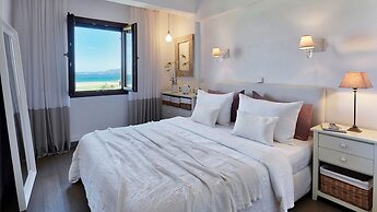 Soleado Beachfront Villa