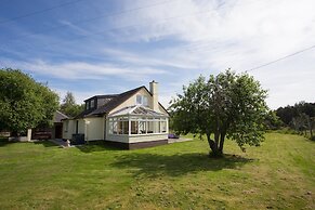 Juniper Hill, Loch Achilty